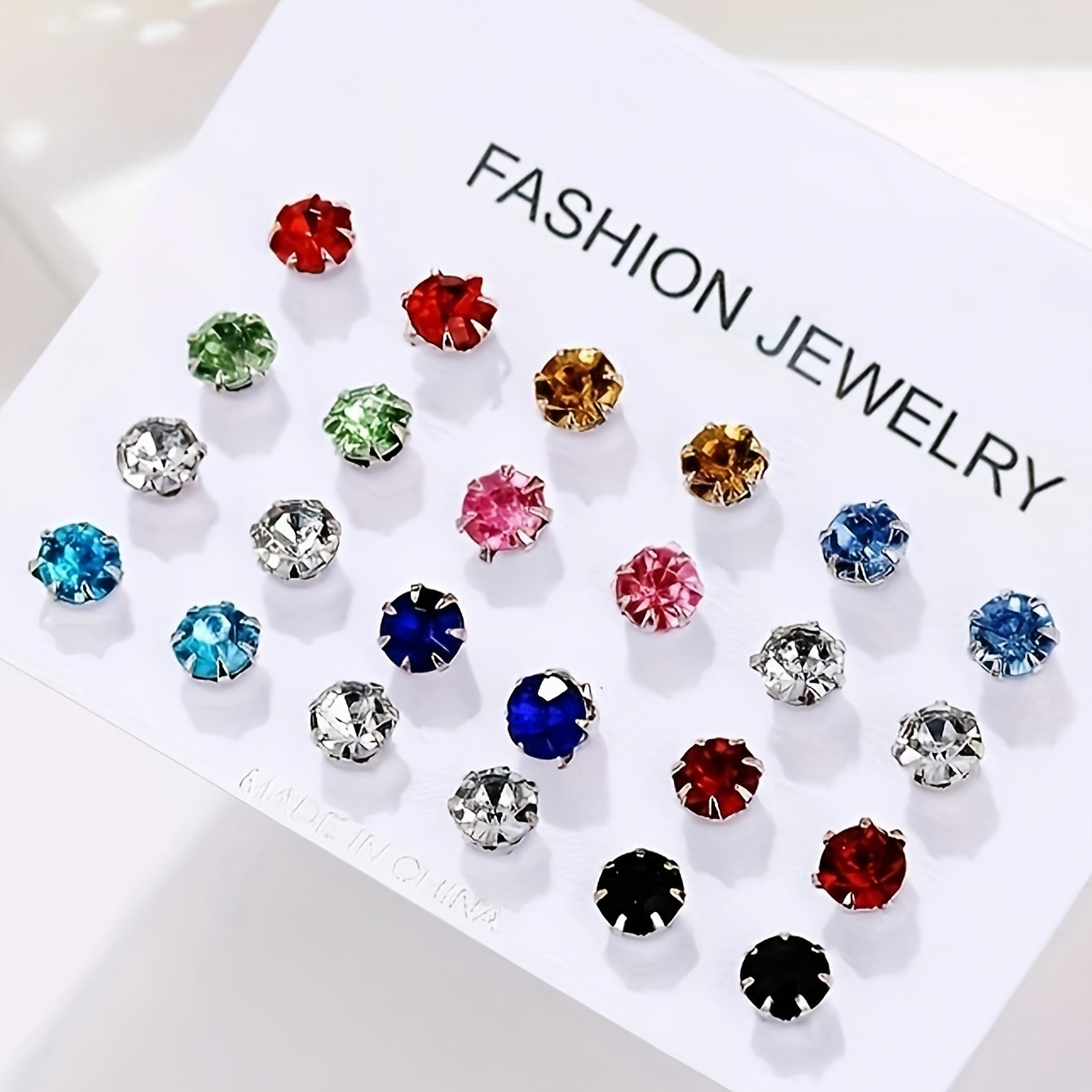TEMU Lot de 24 clous d'oreilles à clous scintillants à strass colorés, , simples, élégants et , d'inspiration vintage, pour les fêtes, les vacances,