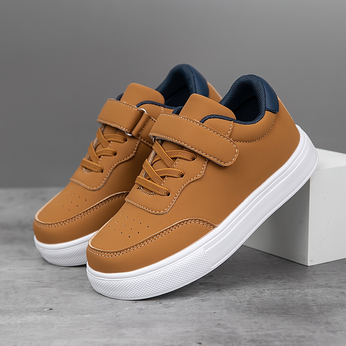 1 Par Zapatillas Bajas YAMEPP para Niños - Ligeras, Transpirables y de Sintético con Cierre Ajustable de, Suela Antideslizante de EVA y Detalles de Costuras Duraderas para Niños y Niñas, Zapatos Casuales para Senderismo al Aire Libre para Todas las Estaciones, Zapatillas de Senderismo para Niños, Calzado Infantil, Calzado Deportivo Infantil, Calzado de Ajuste Seguro, Zapato para Niño, Zapatilla para Niño, Zapato Escolar para Niño, Patines para Niña, Zapatillas para Niños, Zapatilla/entrenador