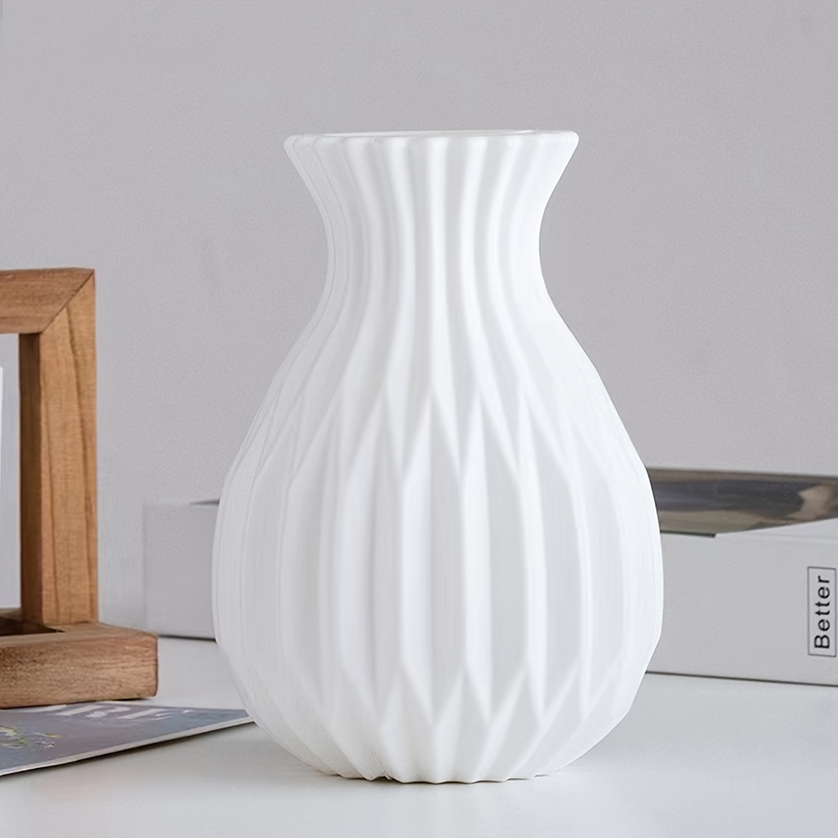 TEMU Striped Ceramic- Plastic Vase For - For Room, & - No Battery Needed