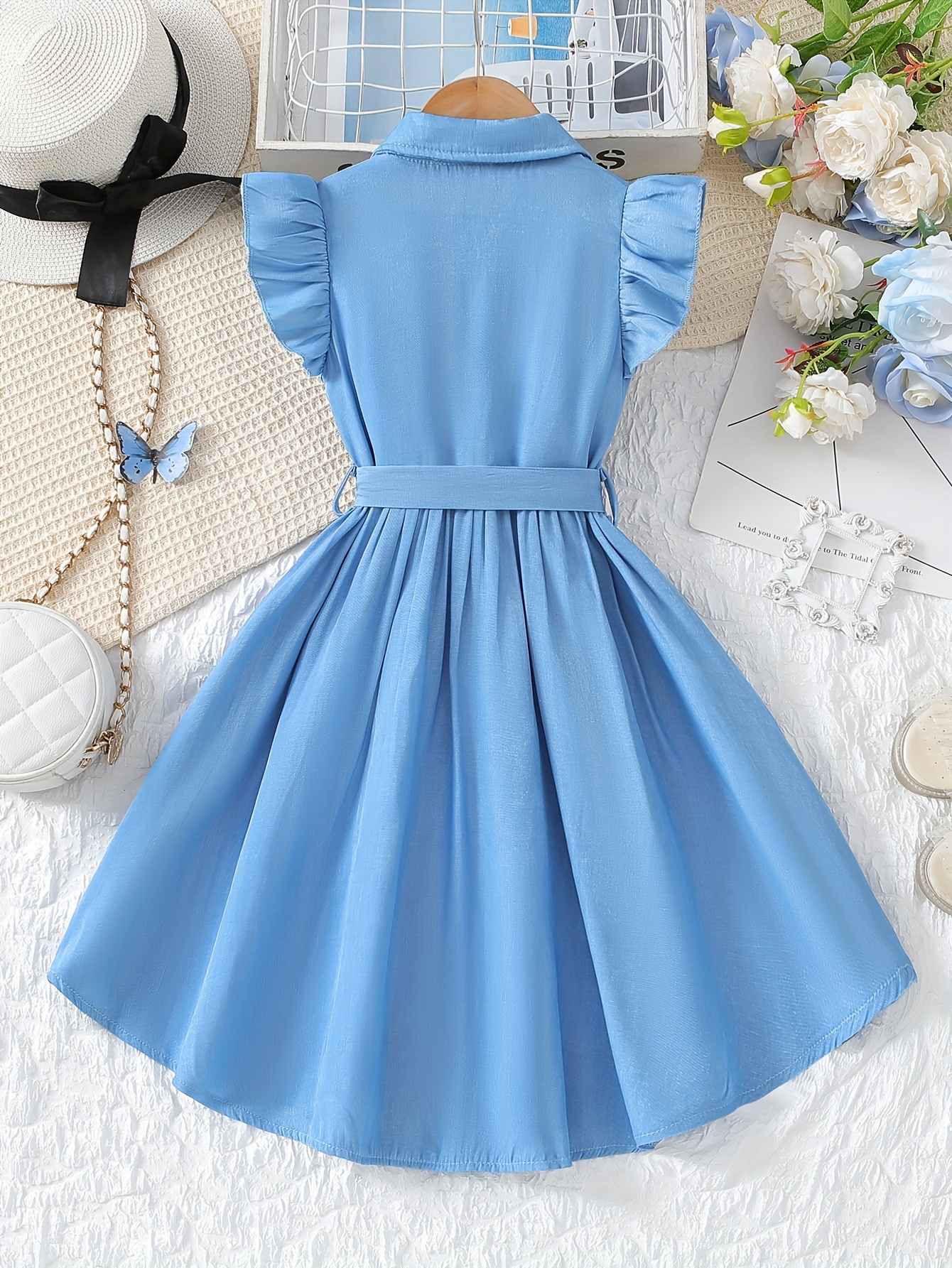 Summer Ice Fiber Fabric Faux Denim Small Flying Sleeve Lapel Shirt Dress + Belt, Shirt Button Placket Design, Irregular And Elegant Skirt, Very Suitable for Summer Outdoor Play, Camping Picnic, Daily Leisure Or Other Occasions