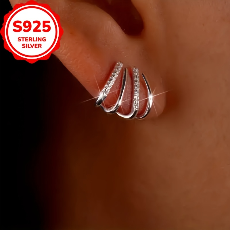 

Elegant S925 Sterling Silver Claw Earrings, Set With Sparkling Synthetic Zirconia, Hypoallergenic, Everyday Wear And Parties, Gift-ready, Unique Earrings, , Exquisite, Suitable For Occasions.