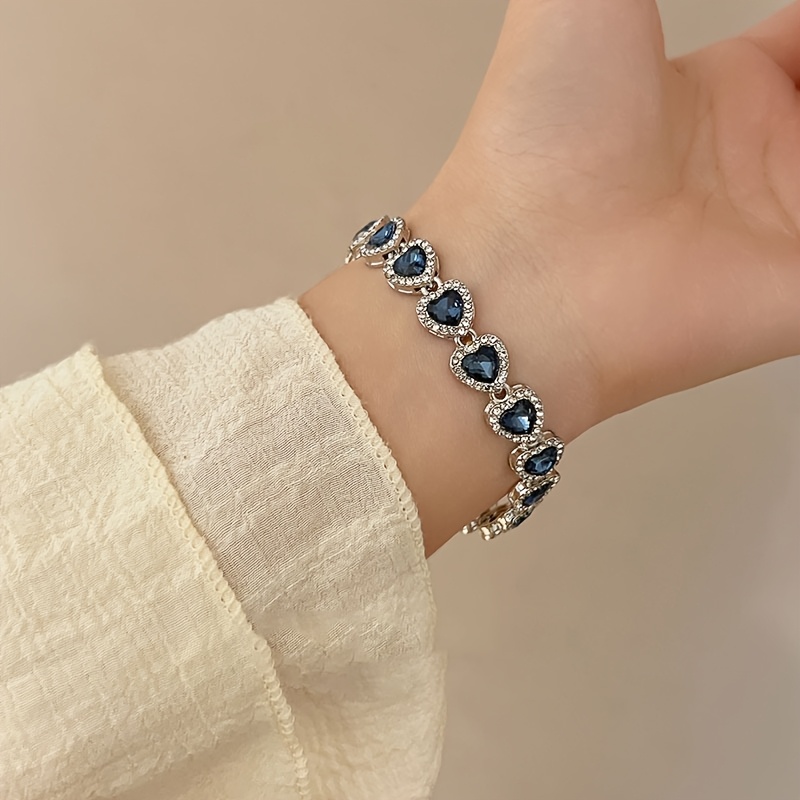 

A -shaped Zirconia Bracelet For Women, Fully , Featuring .