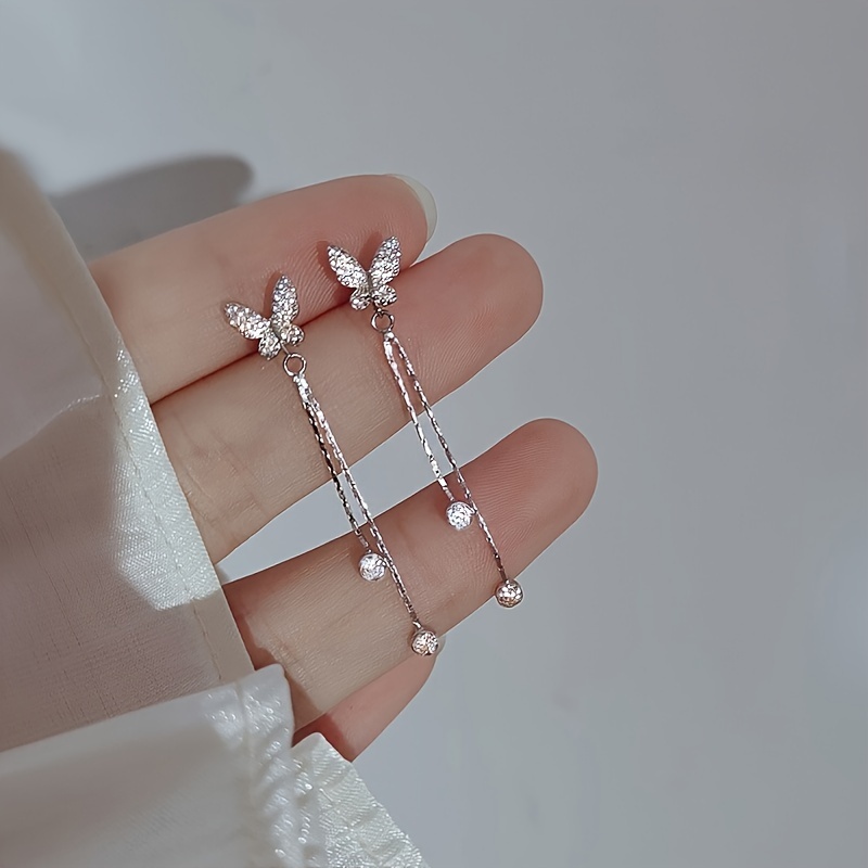 Elegant Tassel Earrings With A Chic And Luxurious Style