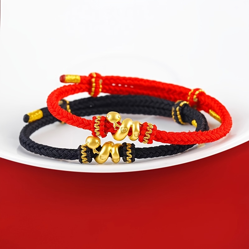 

A Stylish Women's Bracelet Featuring A Snake-shaped Pendant, Simple And Cute, Wear And Celebrating .