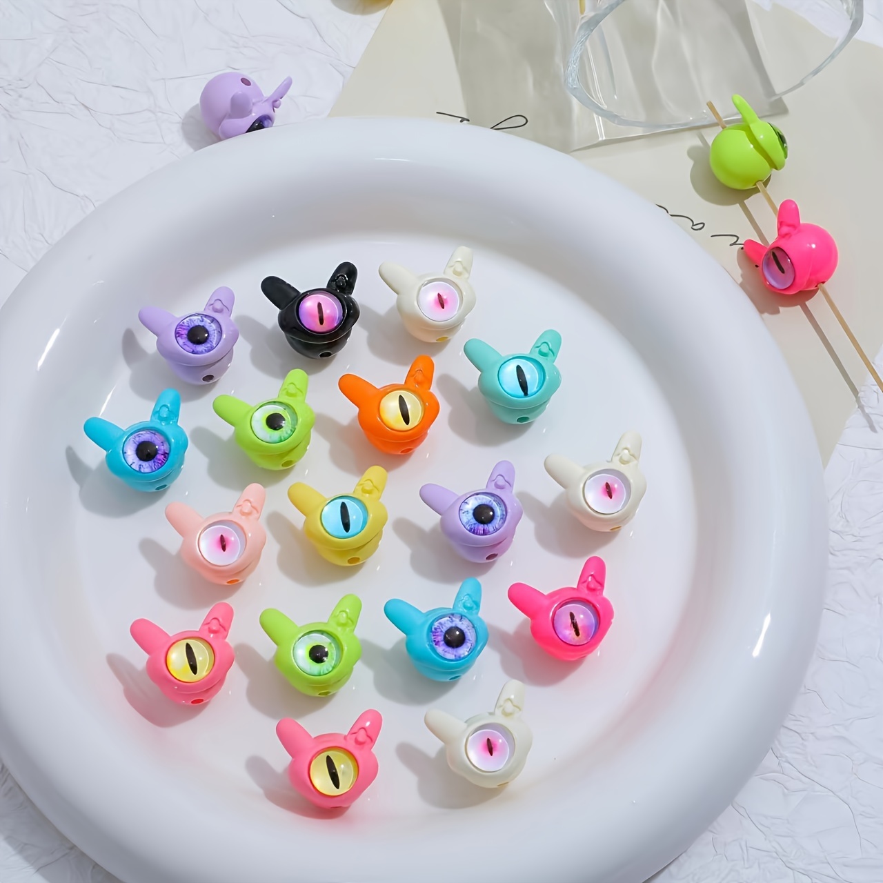 

10pcs Eye Shape Monster Beads, Creature Design, Making Supplies For Bracelet, Necklace, Phone Bag Charms & Crafts