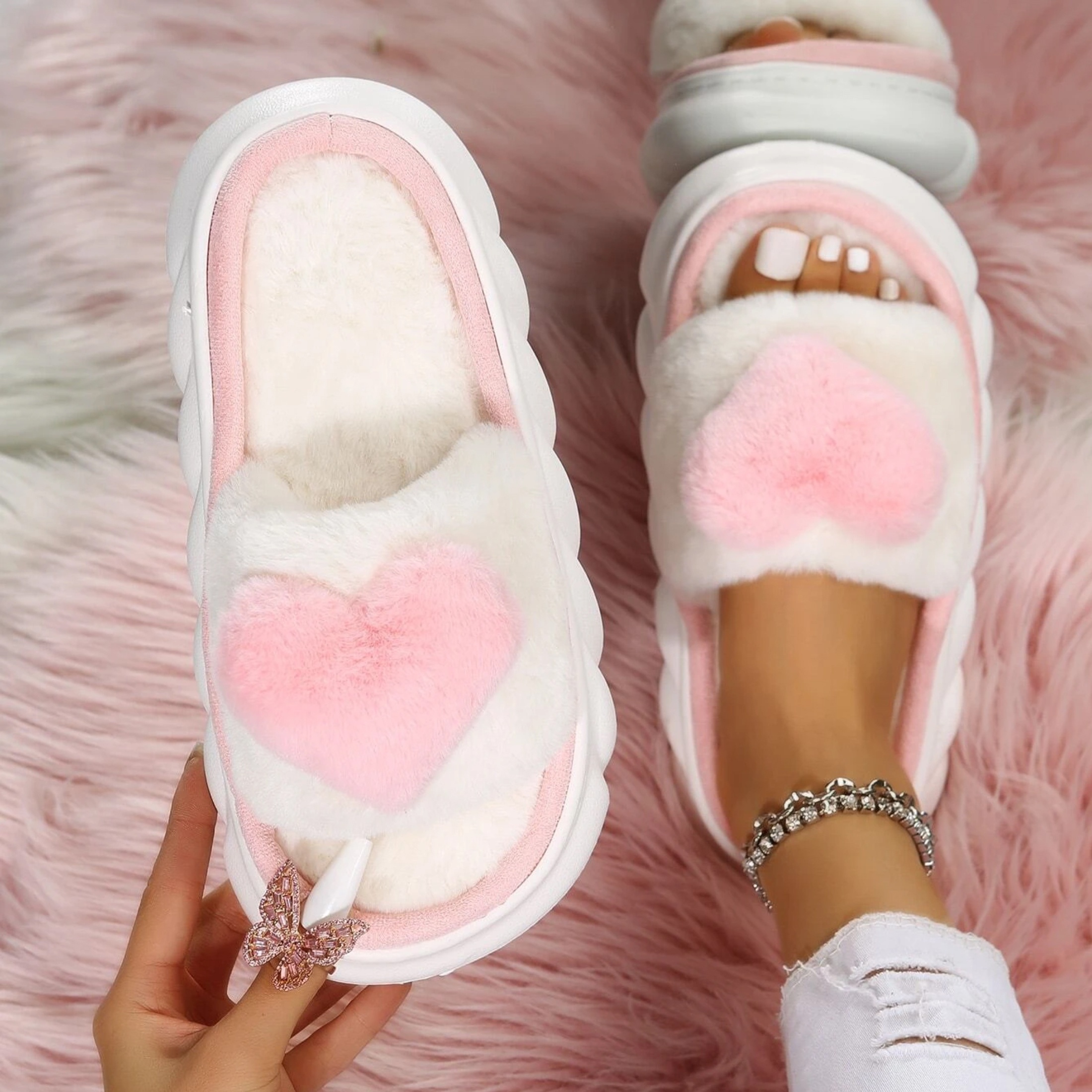 

Women's Heart Slippers Open Toe Fuzzy Lightweight Open Toe Non-slip Casual Slippers Warm Slippers Comfort Soft Fuzzy Fluffy Slippers For Indoor House Slippers