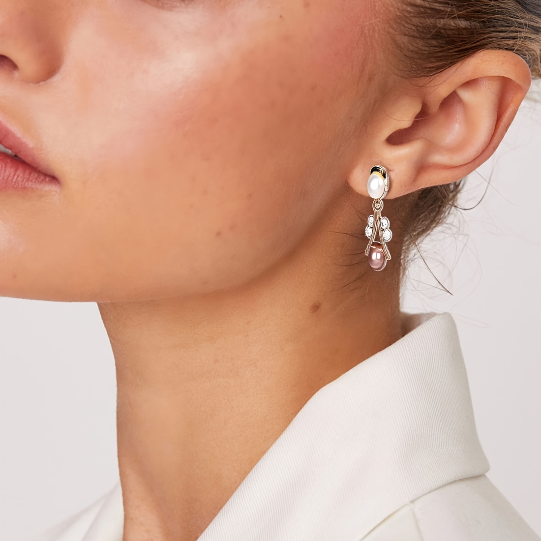 Korea Pearl Necklace Bracelet Earrings 3 Pieces Set, Fashionable And Fresh, Trend Forward, High-end Atmosphere. Used For Bridal Gowns, Multi-functional Accessories That, Mother'S Day