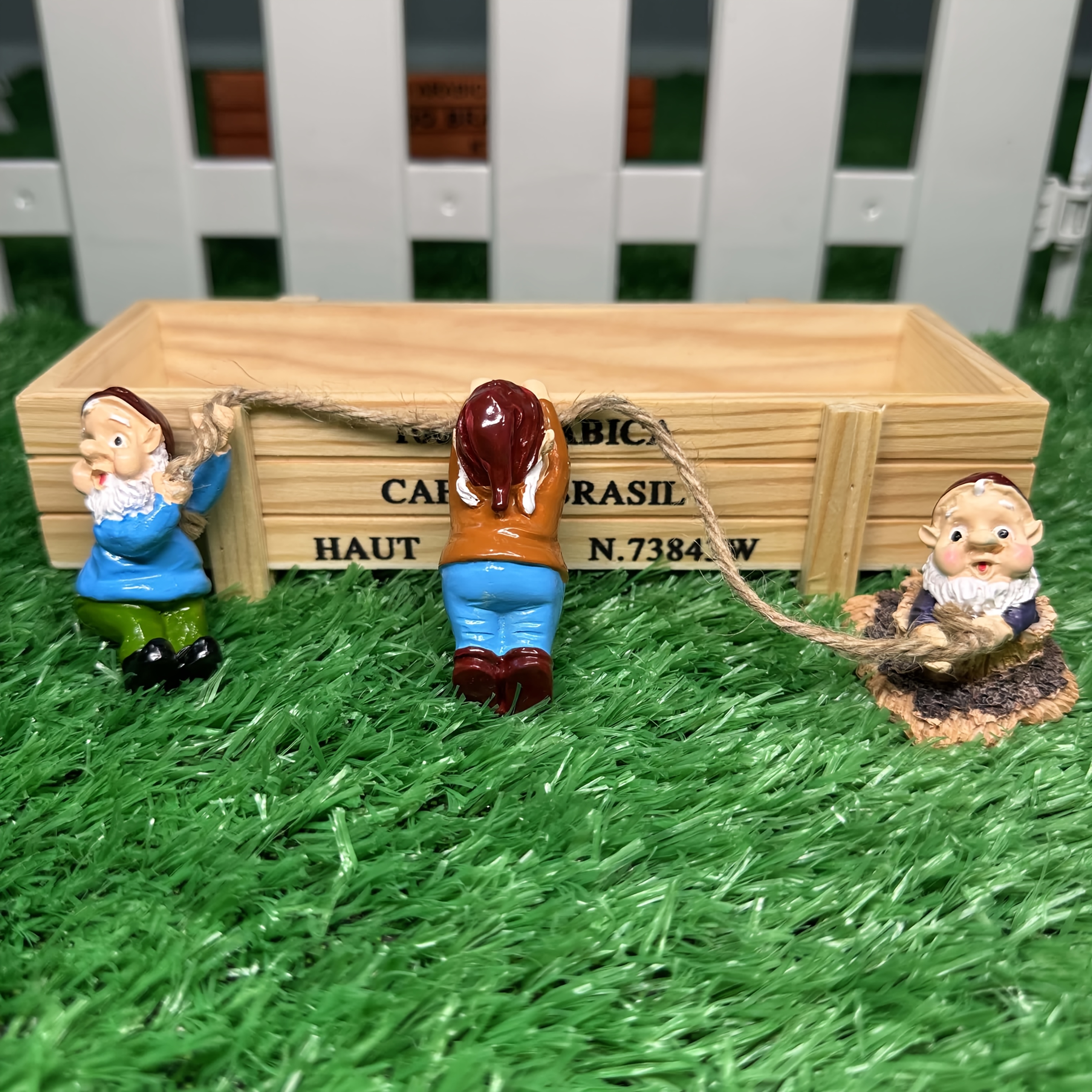 E-shop 3 Stück kleine Klettergnomen, Kletterseil-Gartengnom-Statuen, Harz Gartenbaum-Umarmungs-Dekorationsaccessoires für den Außenbereich,
