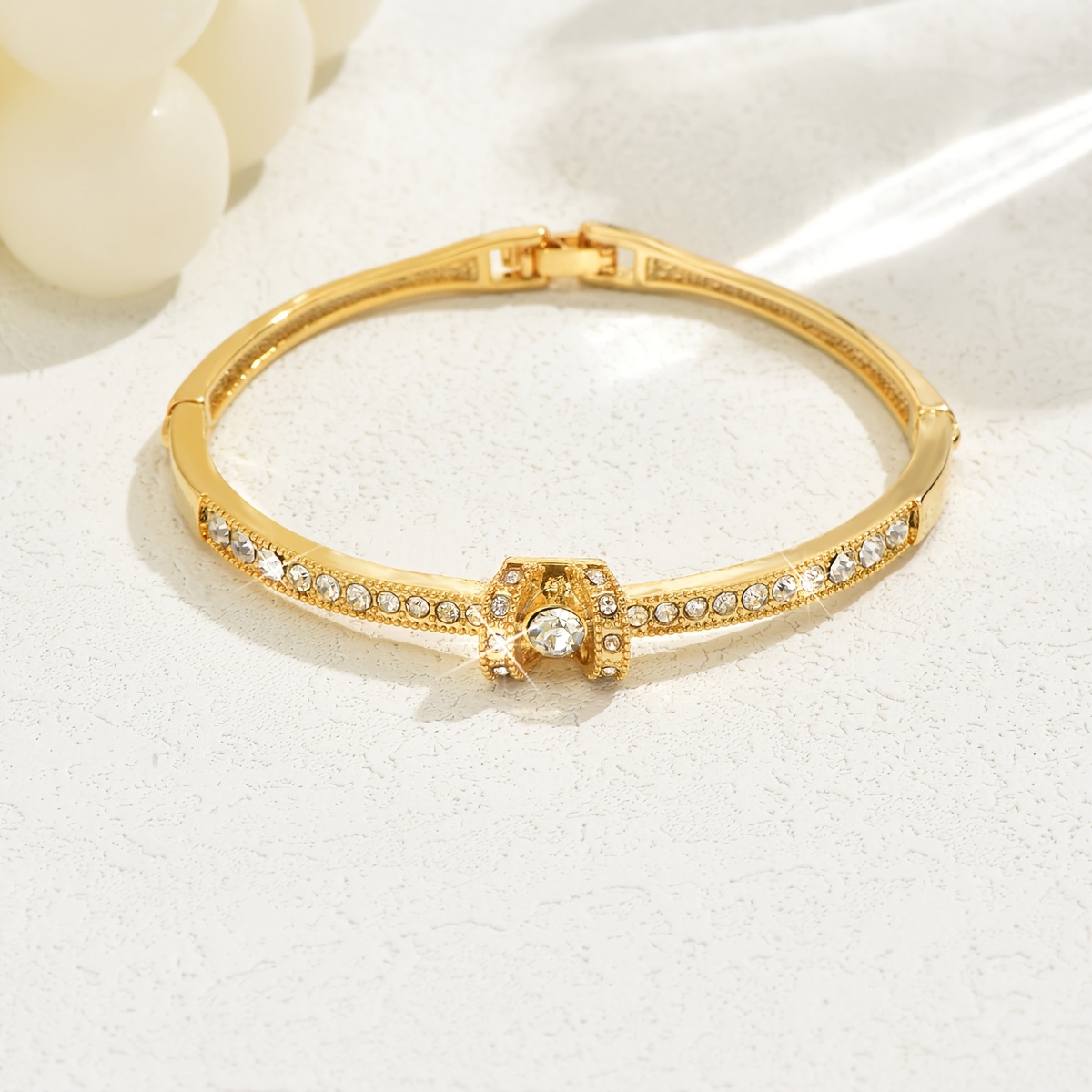 A Sparkling Women'S Fashion Bracelet with a Unique Cross Design for Valentine'S Day, Featuring 4G of Cubic Zirconia, Ideal for Parties And Banquets, And a Wonderful Gift for Girlfriends And Wives