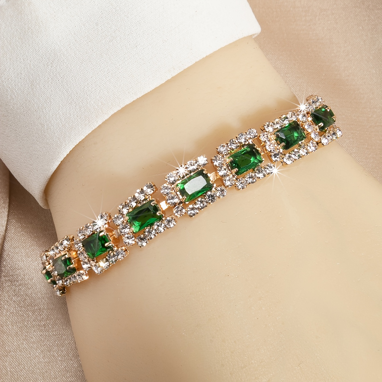 Image of A Stylish Women' Bracelet Featuring A Luxurious Rectangular Design, Surrounded By Rhinestones And Synthetic Zirconia, Parties, Casual , Vacations, And A Great Gift For