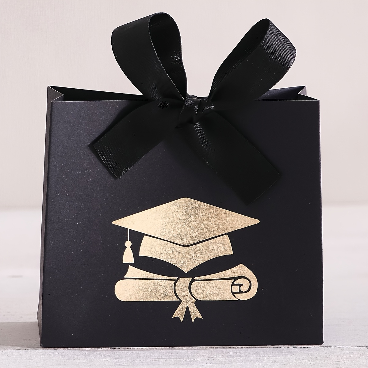 Gift For Her/him High-end Graduation Season Gift Bag - Golden Diploma Pattern, Red, White, Black, Green( Single Or Four-piece Combination - Candy Box), Christmas, Halloween