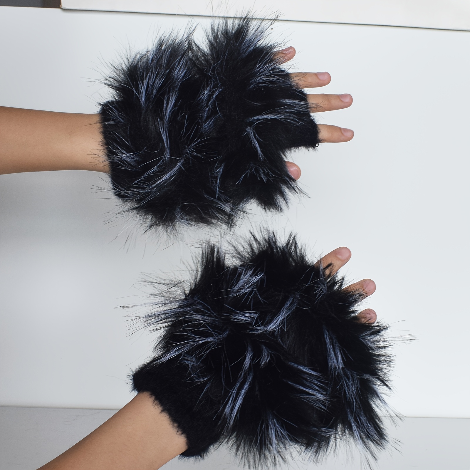 TEMU Gants doigts pour la chaleur hivernale et de cosplay - Gants demi-doigts à poignet et duveteux avec poignet élastique pour jeu de rôle, d'anime,