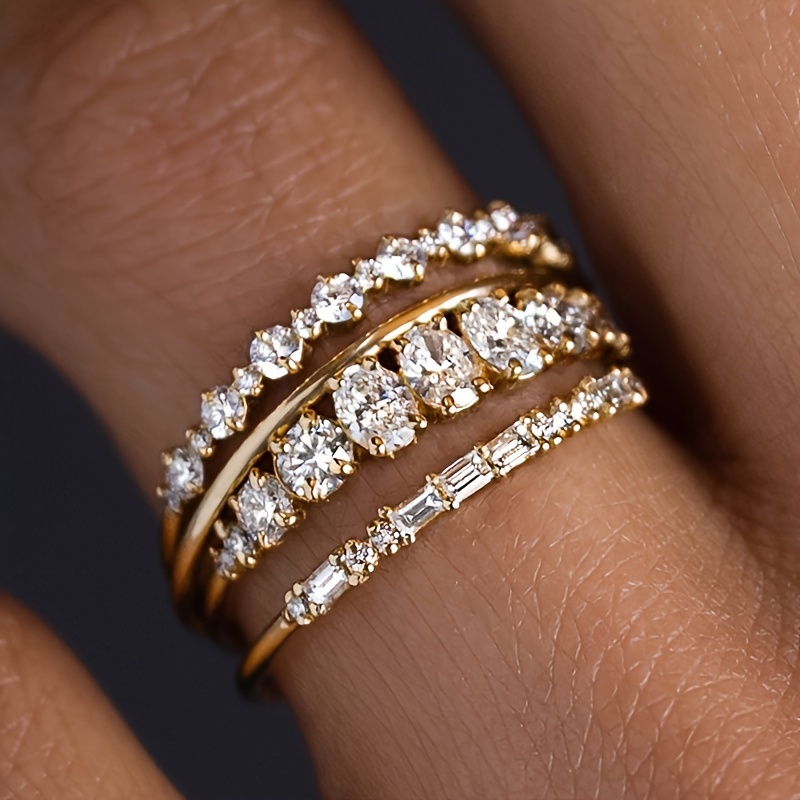 E-shop 4er-Set Damen Ring Set Elegante, einfache, synthetische Zirkonia-Edelsteinringe, geeignet für Damen Hochzeit, , Freizeit, Urlaub, Dating, Party,