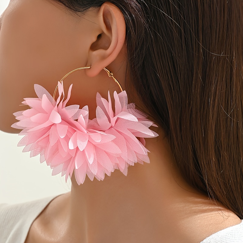 

Elegant Geometric Fabric Flower Hoop Earrings For Women - Alloy, Casual Attire, Exaggerated, 3d