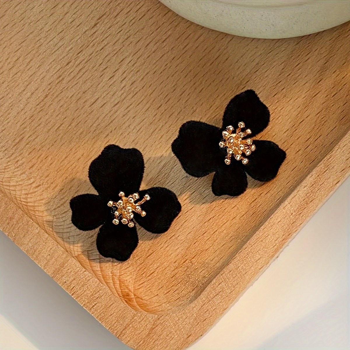 1 Pair Elegant Earrings, 14k Golden Plated, Alloy, Easy Style, Versatile For Daily & Vacation Wear, Women's Fashion Ear Studs