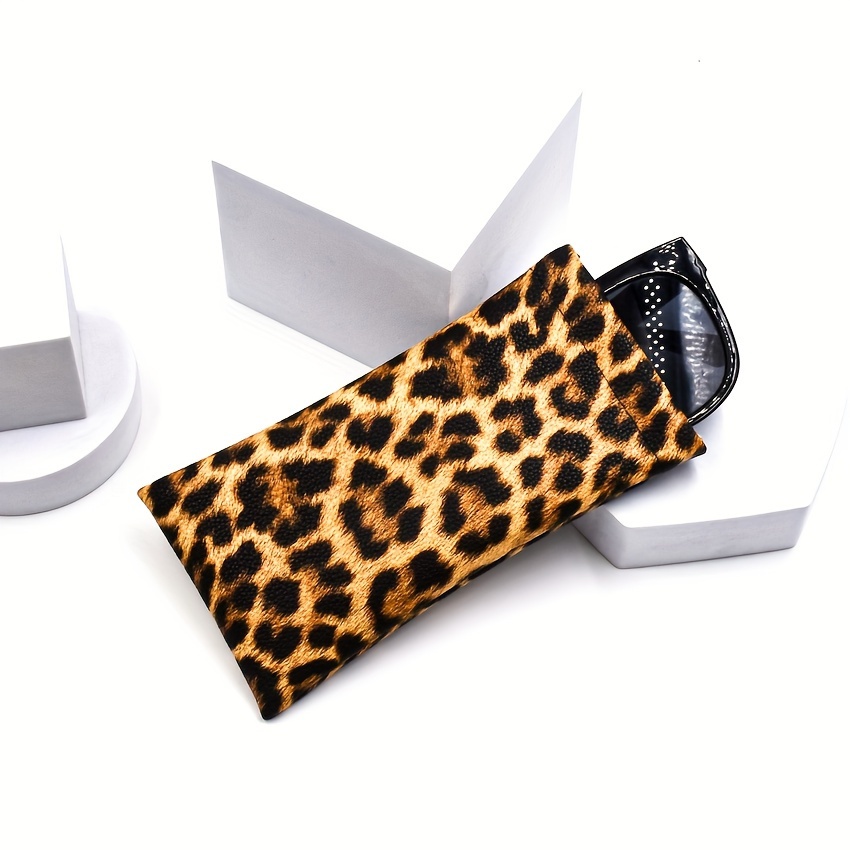 

Leopard Pattern Fashion Glasses Case With Cleaning Cloth, Glasses Case With Snap Closure,