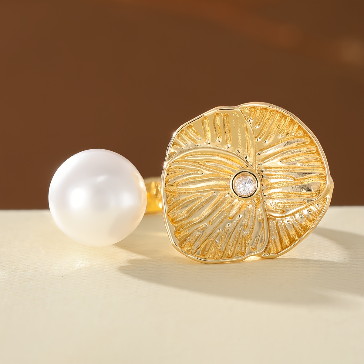 TEMU Anello da donna retr簷 in stile cinese nuovo, plissettato e con perle, per feste, riunioni, pendolarismo , accessorio in stile nazionale,