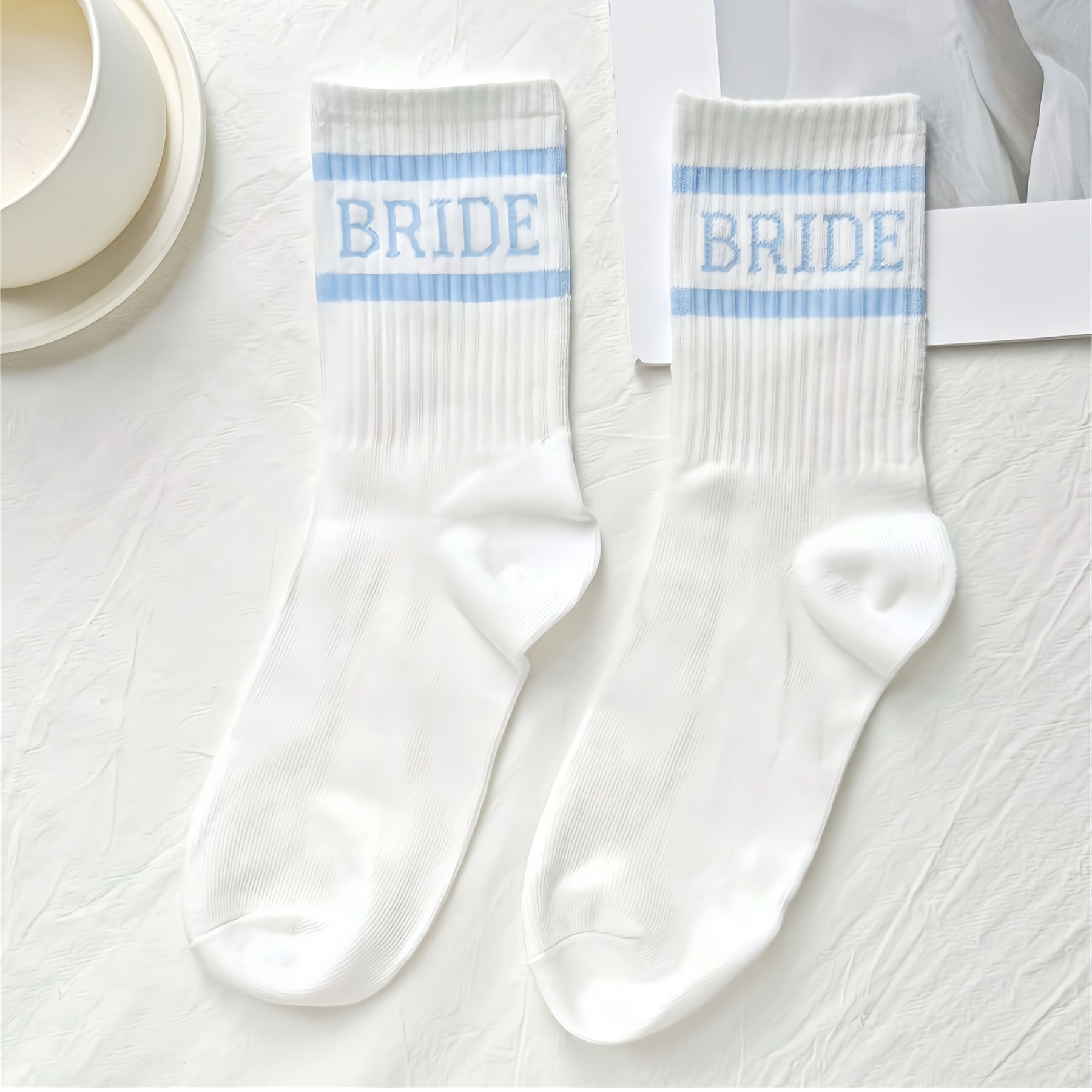 E-shop 1 Paar Braut-zu-Sein-Hochzeitssöckchen - Frauen weiße Knöchelsocken mit goldenem "BRAUT"-Schriftzug, weiches und haltbares Gewebe, für