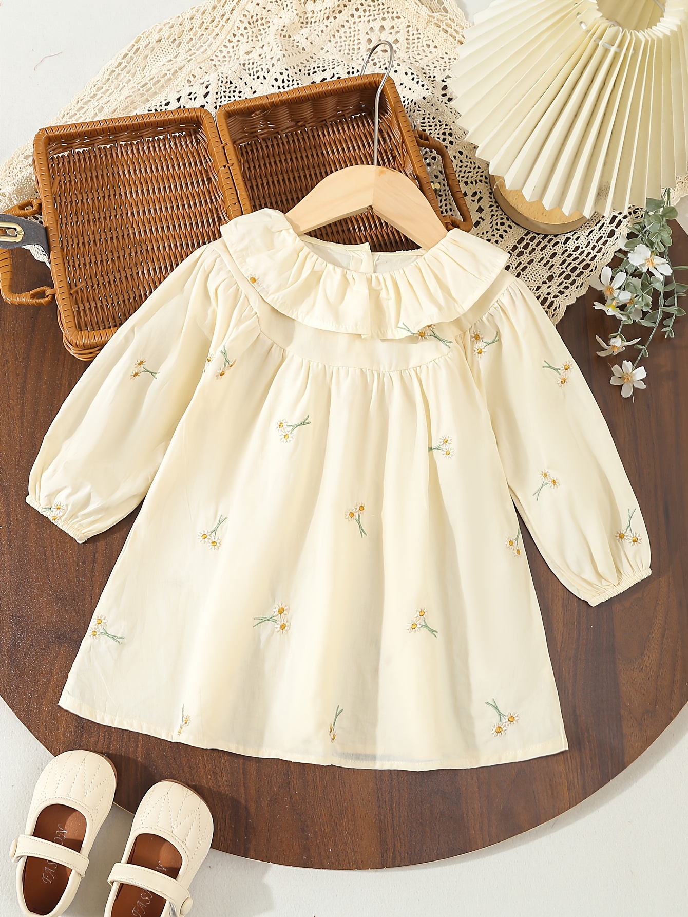 Vestido de Larga con Cuello de Volantes Bordado y Estilo Moderno para  Niñas Otoño-Invierno