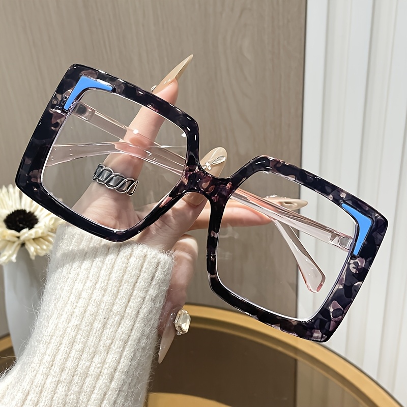 

Chic Oversized Square Frame Glasses - Vintage-inspired, Blue Light Blocking, Fashion Accessory For Women