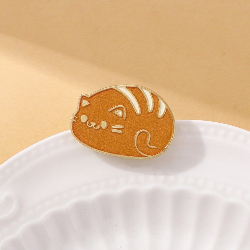 Cat Bread Enamel Pin for Fashion Accessories