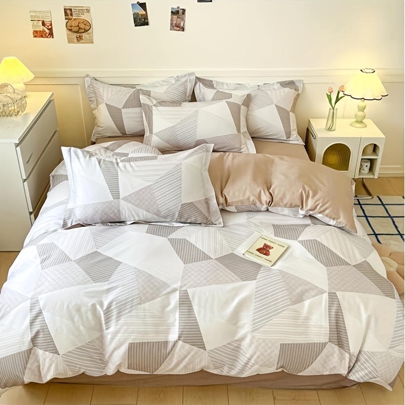 Image of A Bedding Made Of Cotton, In Four-piece And Three-piece Options, From 40- Cotton. The Skin, Machine Washable, Easy To , Resistant To Deformation