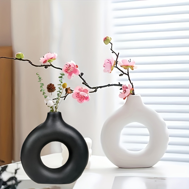 

2pcs Modern Ceramic Vases In White & Black - Hollow Round For Home, Wedding, Party Decor