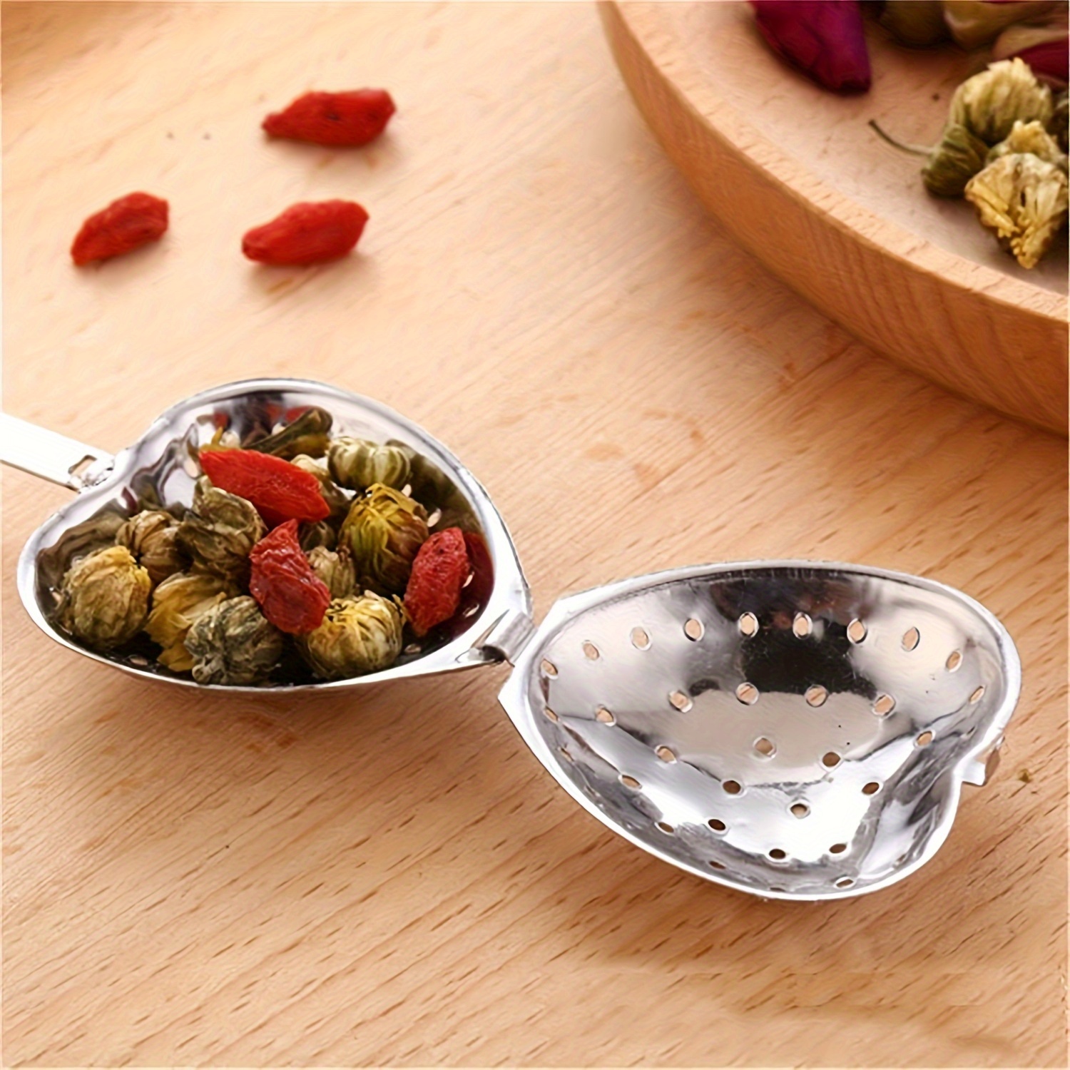 1pc heart shaped stainless steel tea infuser with long handle loose leaf tea strainer essential kitchen accessory for   details 3