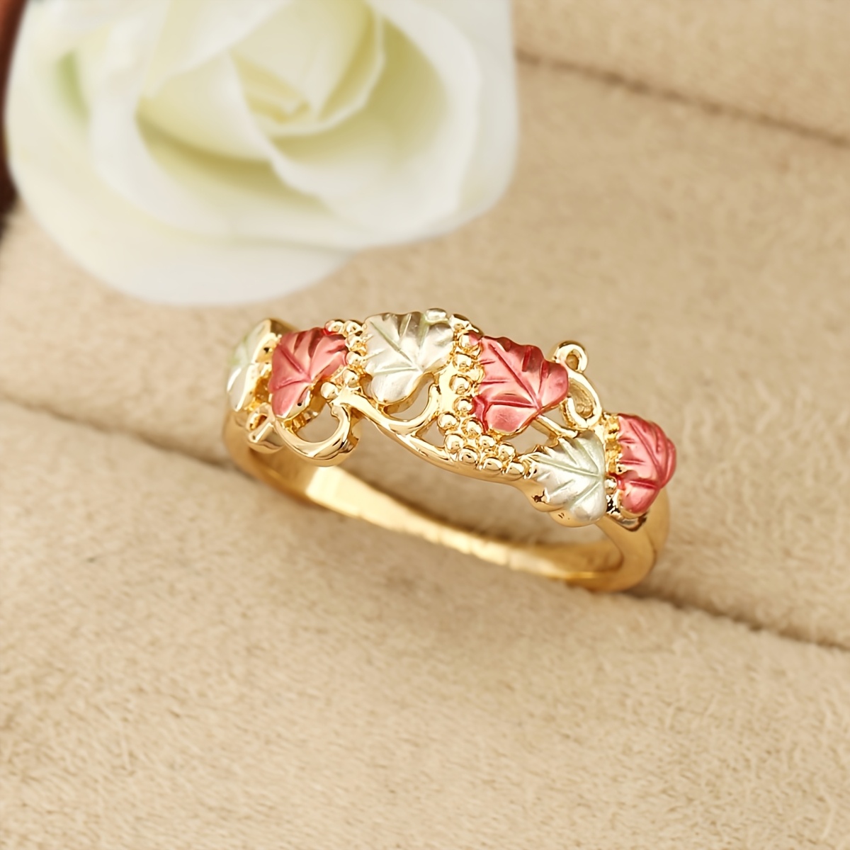 Unisex Copper Leaf Fashion Ring, Elegant Holiday Accessory