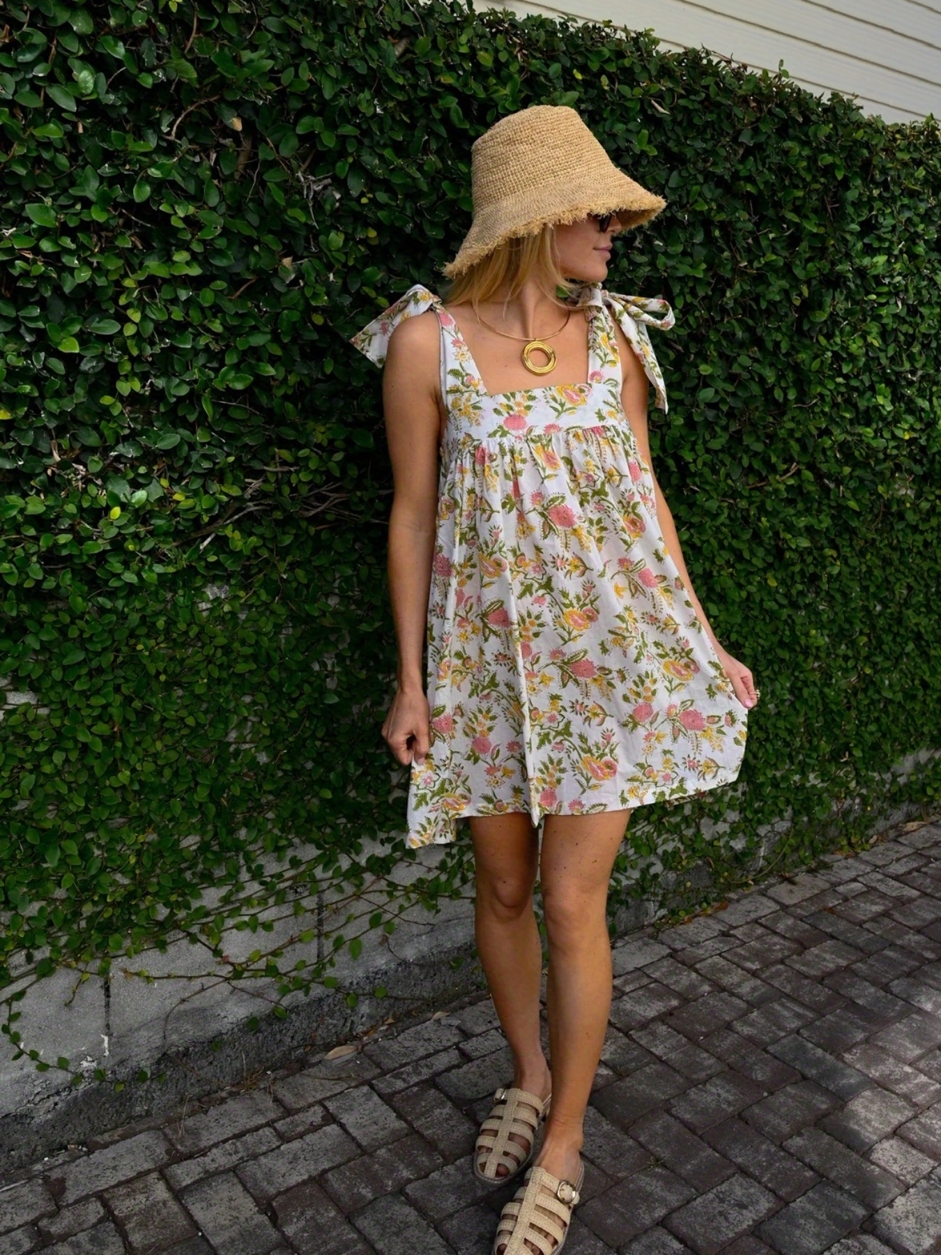 green emerald velvet dress BOHO BLUE PAISLEY PRINT MINI DRESS WITH BELT – V-NECK FLOWY SPRING DRE –  Kelly Grace Brands main image 0