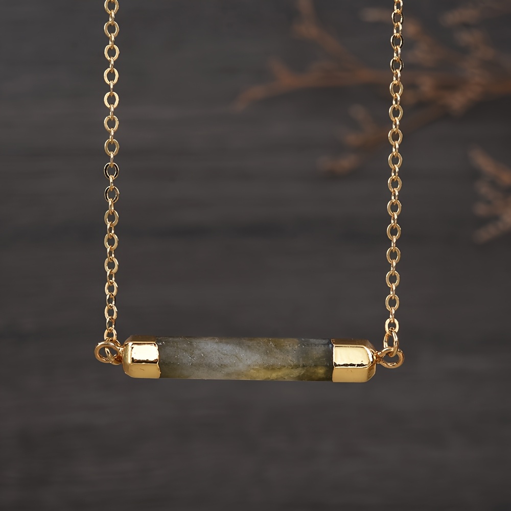 A Stylish Faceted Natural Stone Necklace for Women