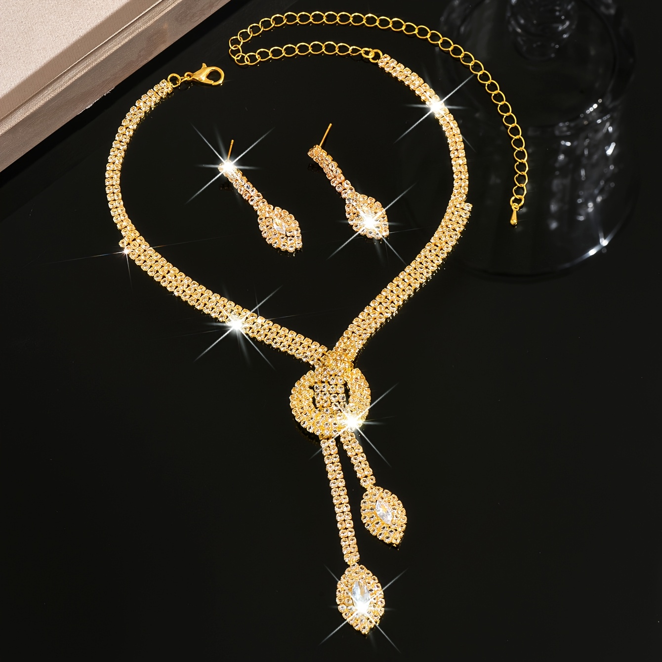 TEMU Ensemble de bijoux Nœud Éternel - un collier et des boucles d'oreilles pour femmes, des ajouts pour les occasions formelles, parfait pour les
