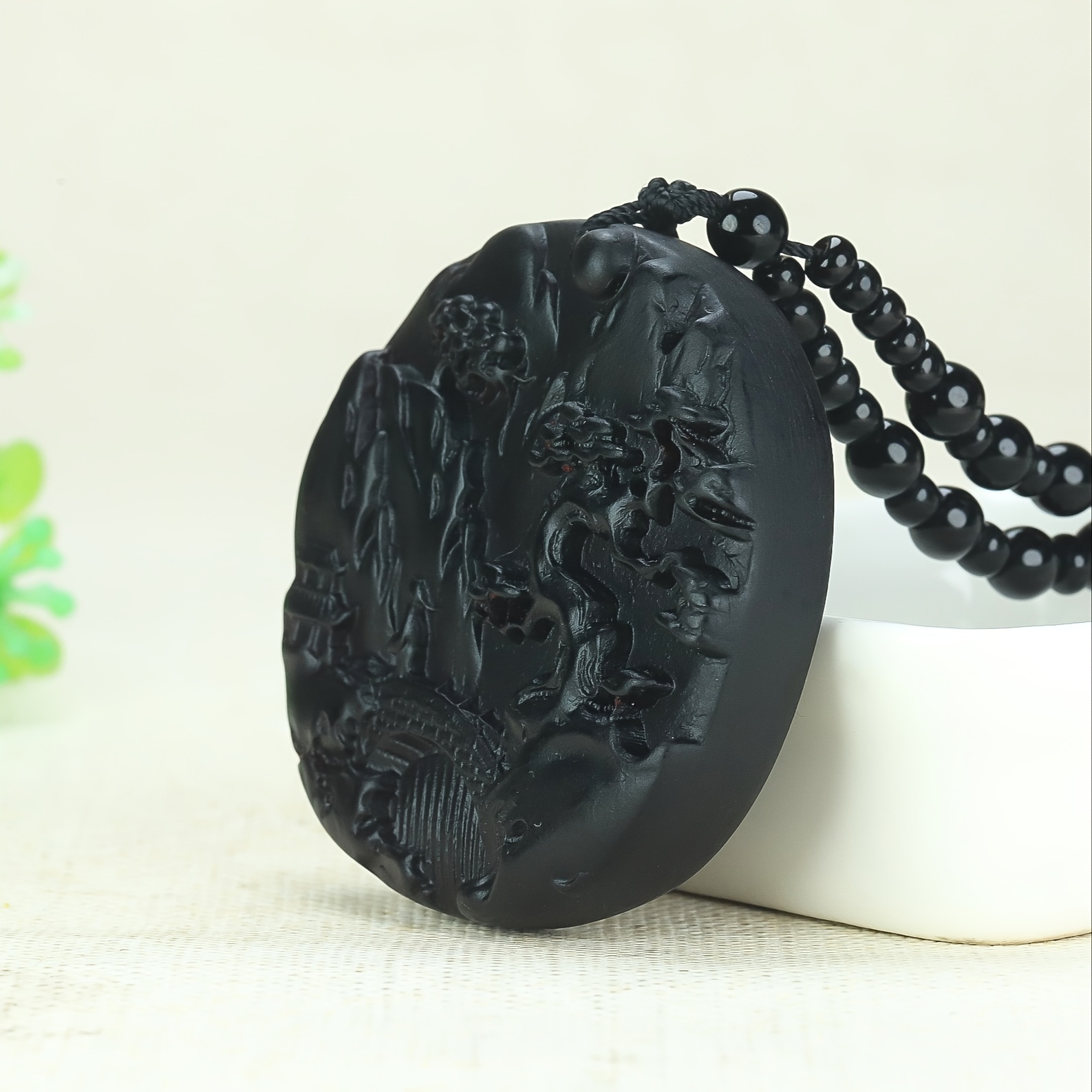 Bohemian Style Resin Pendant Necklace with Mountain Design