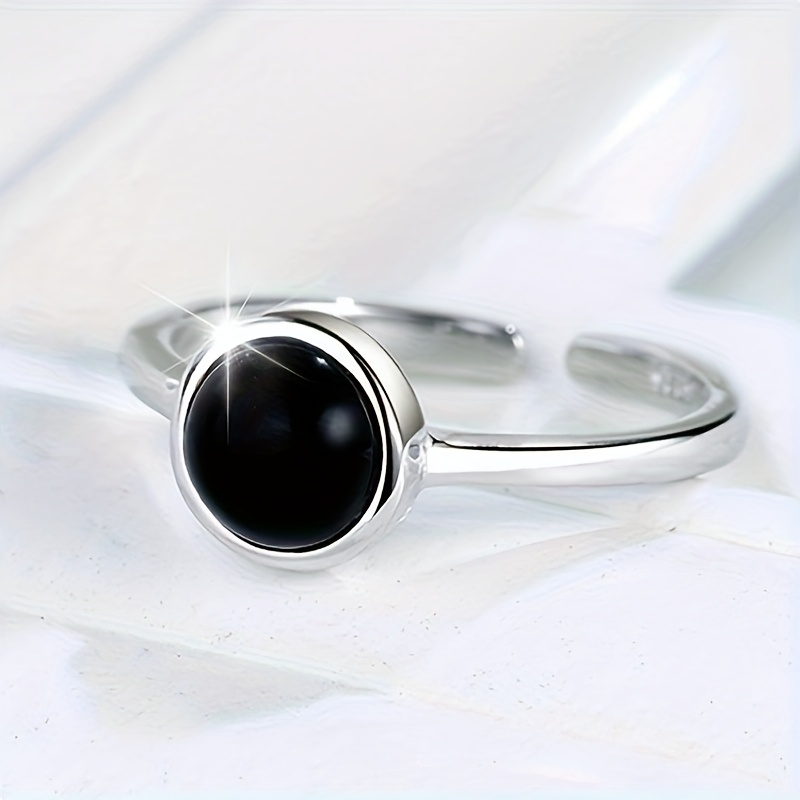 Image of 1pc Women's Fashionable Unique Ring - Stylish Black Round Design Jewelry, Perfect Gift For , Daily Wear, Parties, Mother's Day, Banquets, Season