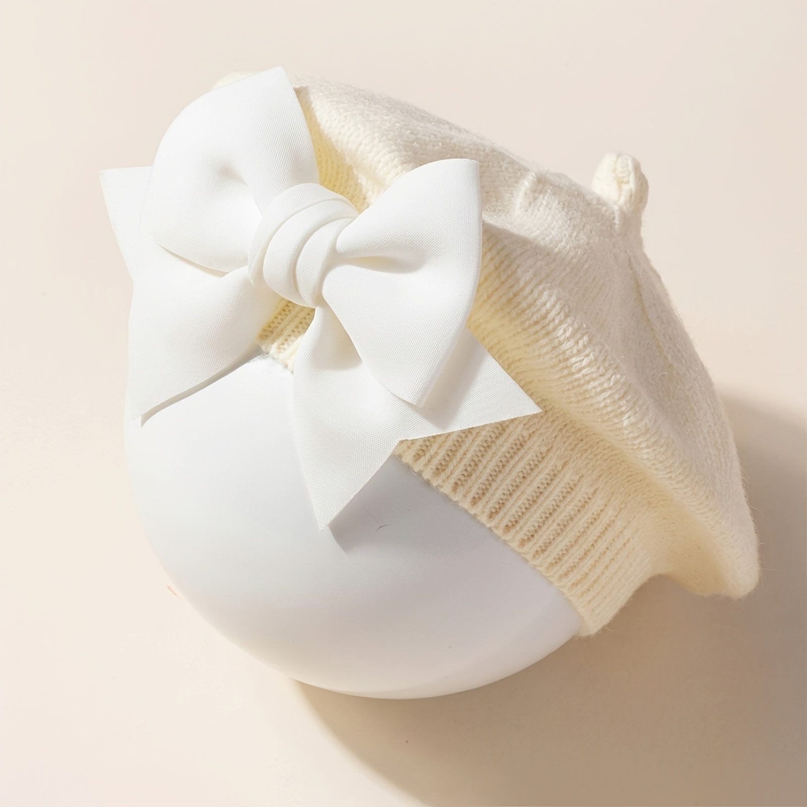Image of 1pc Baby Bow Beret | Painter Hat, Cute Baby Hat, Suitable For Travel And Outing, Lightweight Polyester Knit Fabric, Mixed Color, Wear.