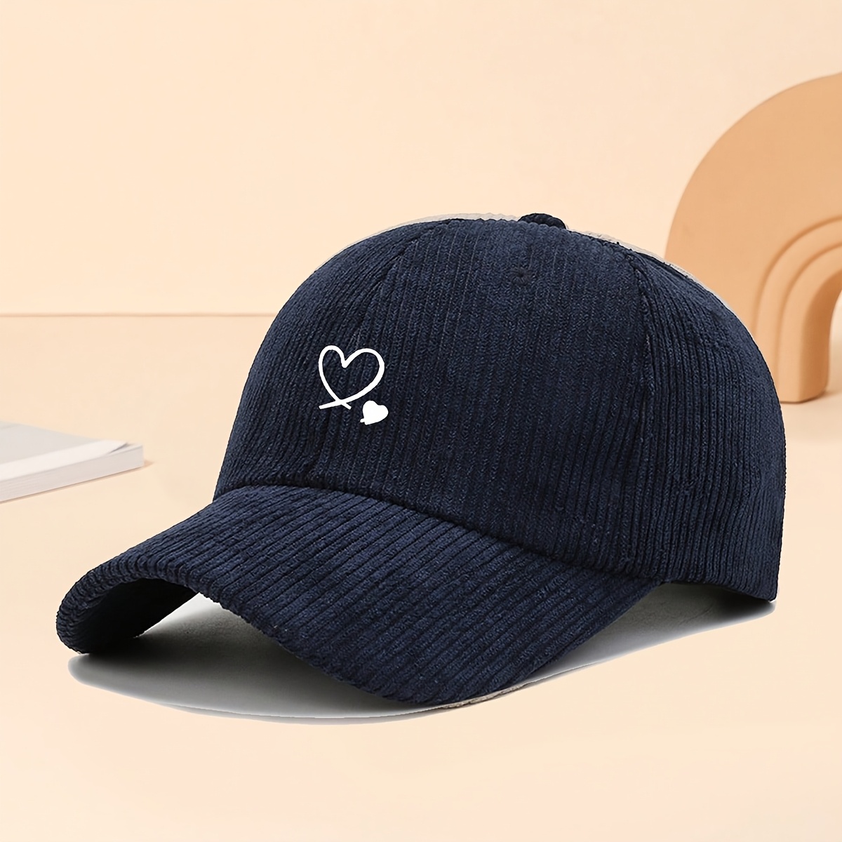 1pc casquette en velours   imprimé   cœurs pour femmes & unisexe - chapeau chaud ajustable antivent en   pour streetwear extérieur,   avec bord   et coupe confortable pour lhiver Détails du produit 3