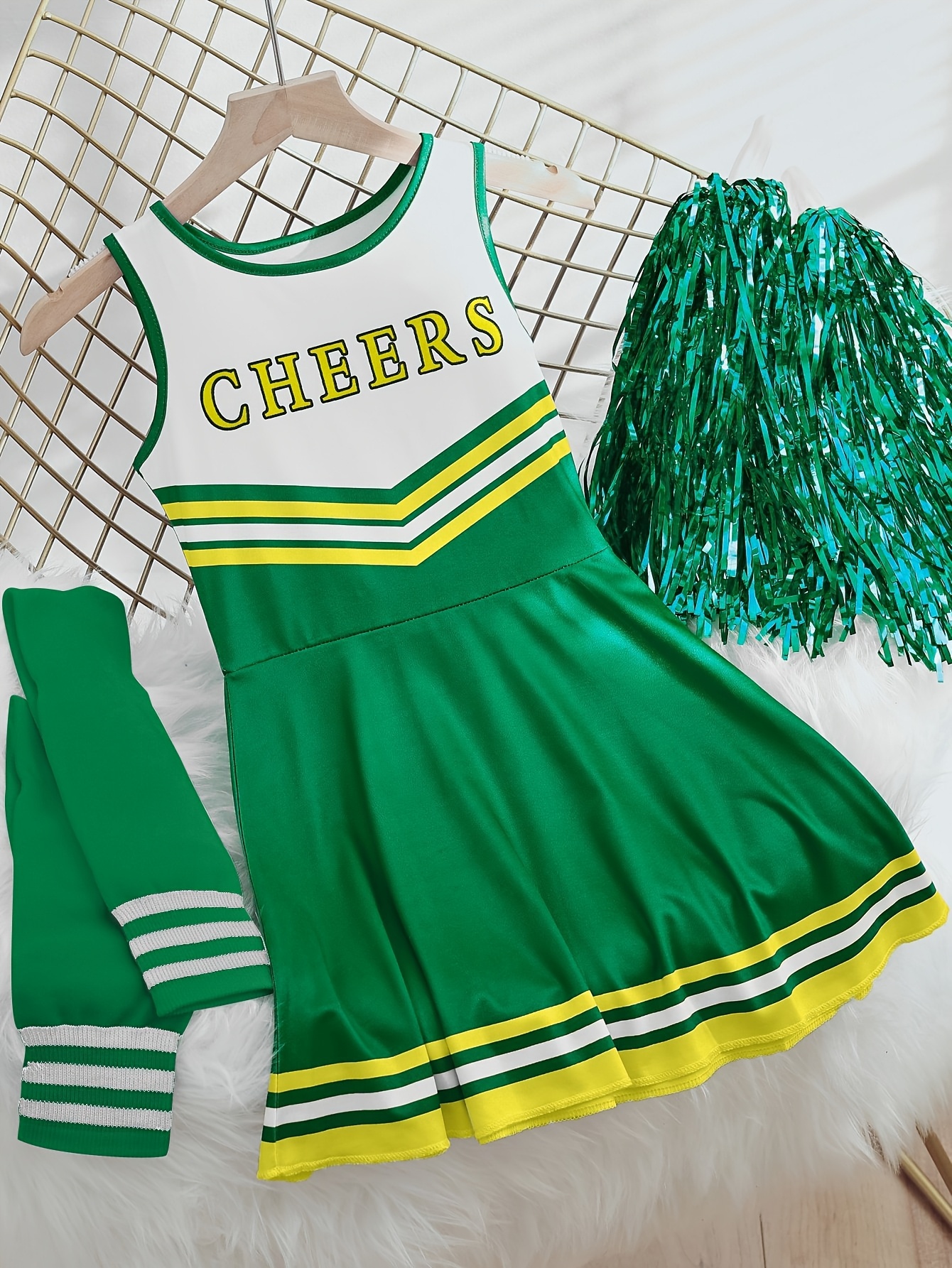 Girls' Green Cheerleading Dress Set with Bow Scrunchie, Cheer Pompoms And  Socks, Ideal for Party, Sports And Outdoor Performances
