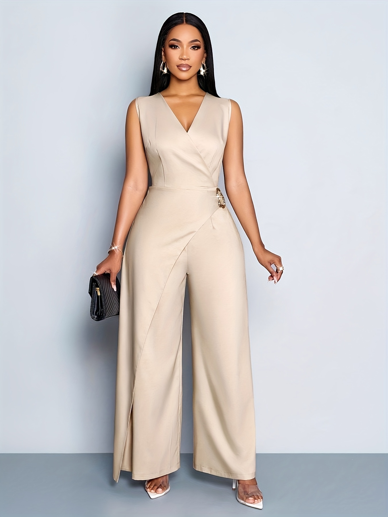 A Sleeveless Jumpsuit for Women That Combines Casual Elegance, Suitable for Business Casual Attire, Perfect for a Minimalist Style in The Office