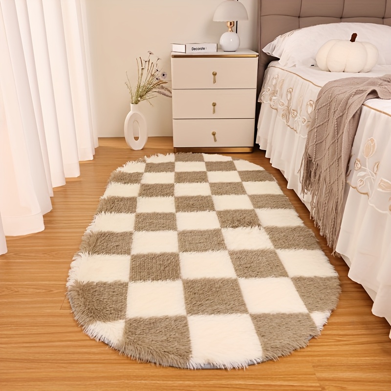 Round Checkered Area Mat - Soft Plush Black & White Checkerboard Design, 100% Polyester Machine-Made Cozy Floor Mat for Living Room, Bedroom, Sofa - Hand Wash Only, Holiday Decor (Halloween, Christmas, Thanksgiving), Bedroom Accent | Modern Aesthetic | Fluffy Texture, Rugs for Living Room