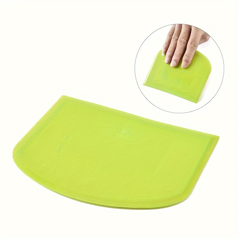 

A Plastic Dough Scraper And Cutter - Multifunctional Pp Dough Divider - Baking Dough Cutter And Pizza Knife - Essential Kitchen Tool