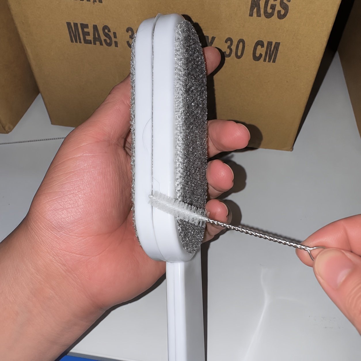 a lint brush 1 crevice cleaning brush reusable manual electrostatic lint remover   removes cat and dog hair suitable for clothing sofas carpets   bedding cleaning tools a   gift Product details 2