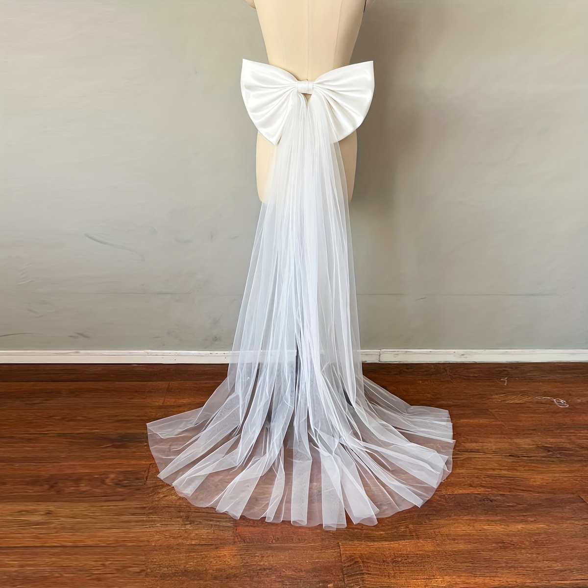 

1pc, White Satin Large Bow & Tulle Sash, 135cm Length Sheer Ribbon, Royal Court Style Bridal Accessory, Elegant Wedding Dress Embellishment