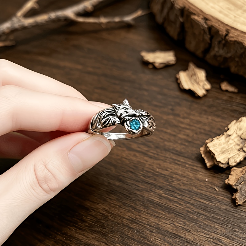 Antiqued Silver Plated Fox Ring with Gothic Design