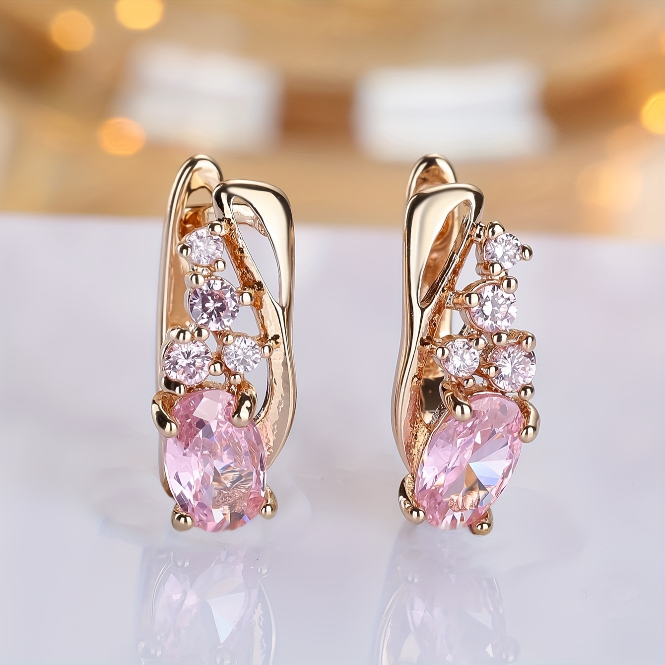 

1 Pair Elegant Golden-tone Tear Drop Pink & Clear Cubic Zirconia Dangle Earrings - Sophisticated Wedding Jewelry For Women, Ideal For Valentine's Day & Banquets