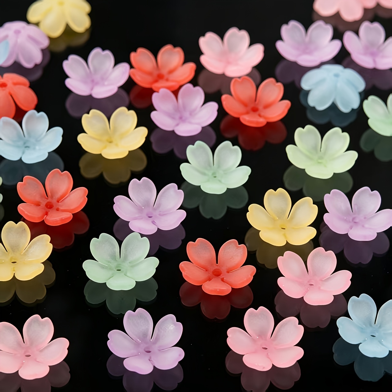 TEMU 118pcs 15mm Frosted 5-petal Cherry Hydrangea Flower Petal Acrylic Material Pack For Clothing, Shoes And Jewelry Additions > Women's Fashion >
