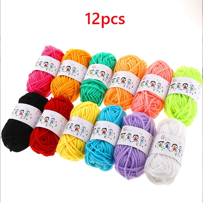 E-shop 12-teiliges gemischtes Farb-Garnset für Häkeln Stricken, inklusive 3,5 mm Häkelnadel, 5 Markierungsnadeln 6 Stricknadeln, geeignet für