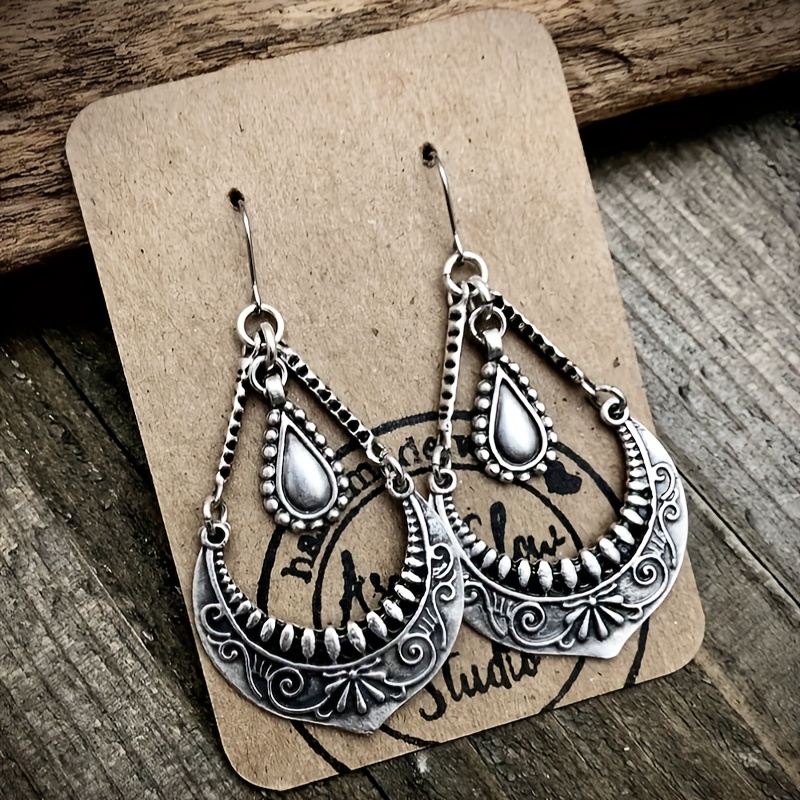 

Vintage-inspired Teardrop Pendant Earrings - Alloy With Iron Posts For Men' | Parties & Gifts