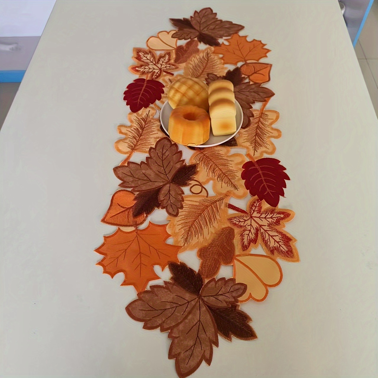 Manufacturers Sell , Thanksgiving Maple Leaf Stickers, Hollowed Out Embroidered Tablecloths, Table Flags, Family Gatherings, Dining Table Decorations