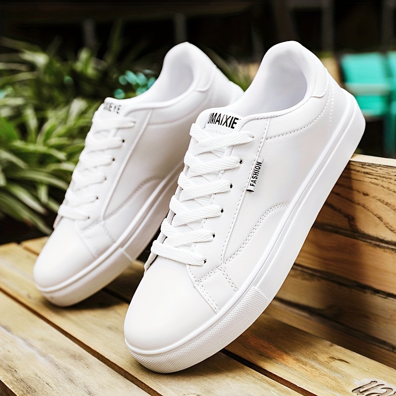 White Round Toe Low Top Lace Up Sneakers - Breathable Fabric Lining, Non-Slip Rubber Sole, Comfy for Outdoor Casual Activities, Walking, Jogging, Traveling - Spring\u002FFall Season Essential for Men