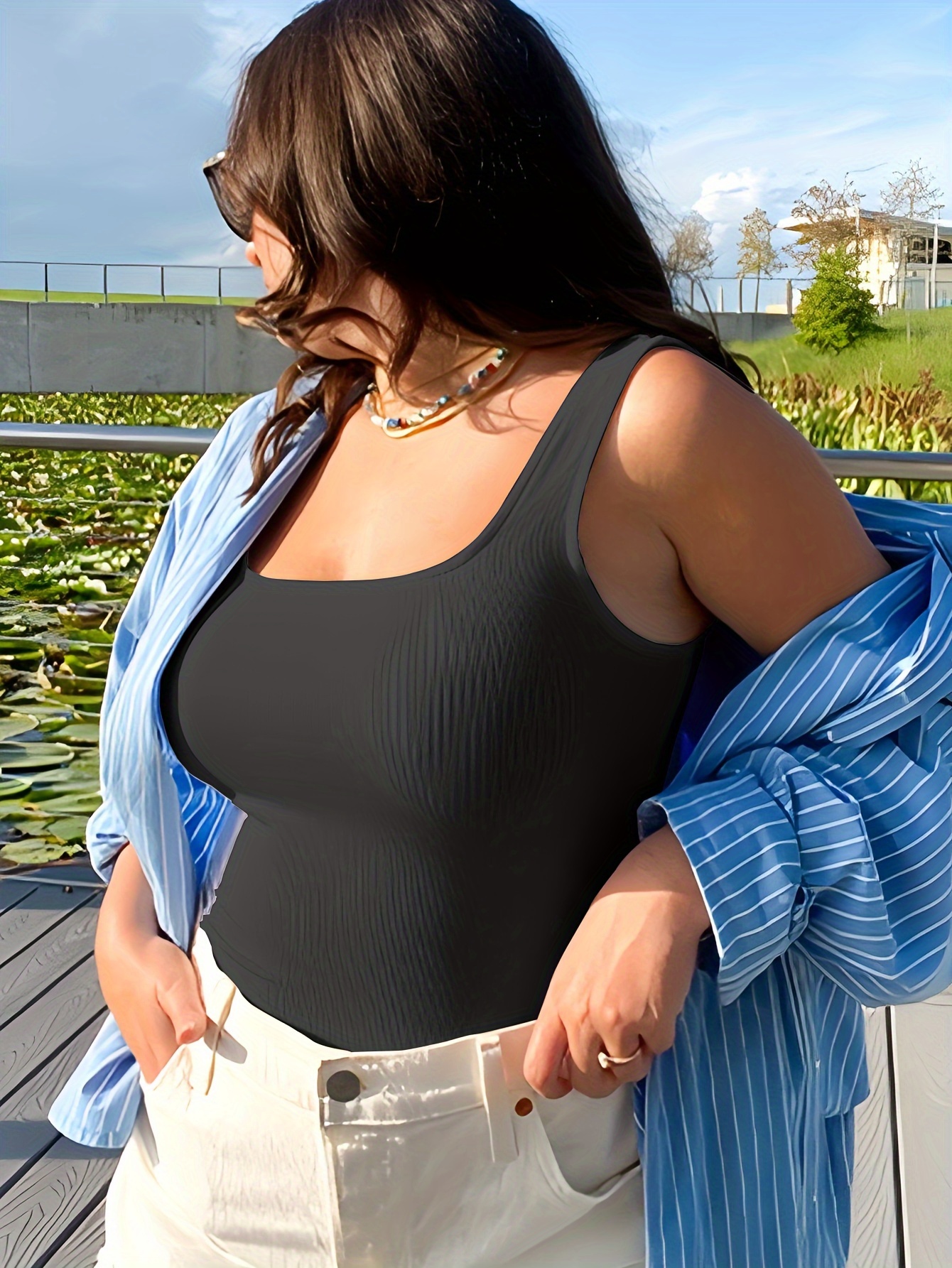 A Seamless Shapewear Top for Women That Helps Slim The Waist And Shape The Body, Available in Plus Sizes.